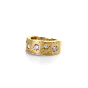 One of a kind (OAK.1) [18K-solid-gold & six Diamonds]